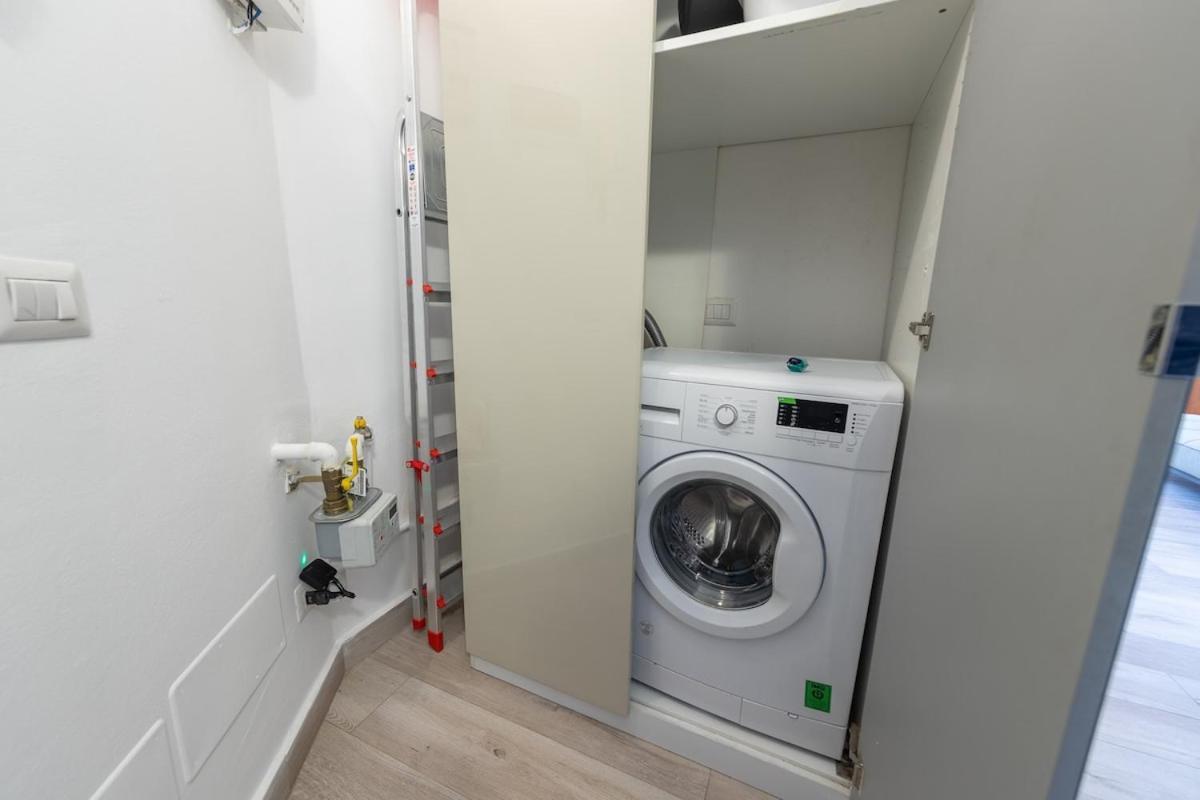 Near To Direct Metro To Duomo And Station - Quiet Apartment Mailand